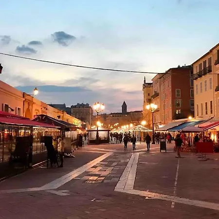 In Old Town - 2min Beach, Restaurant & Bars * نيس
