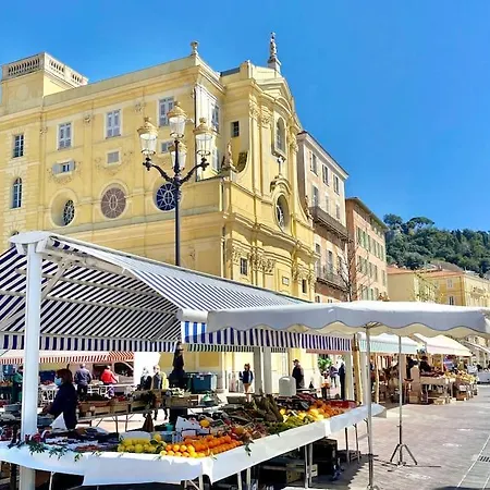 In Old Town - 2min Beach, Restaurant & Bars شقة